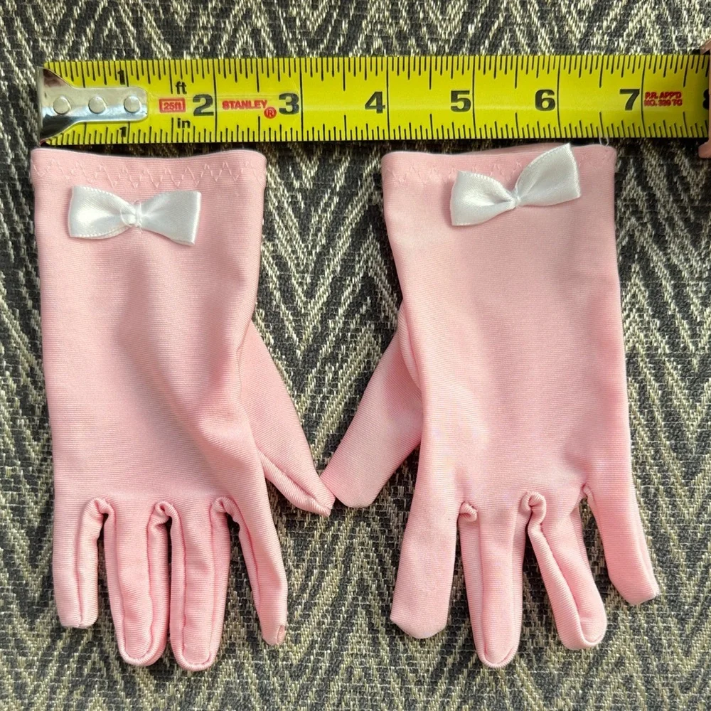 Kids Pink gloves with White Bow, preowned, perfect for a dress up or party!